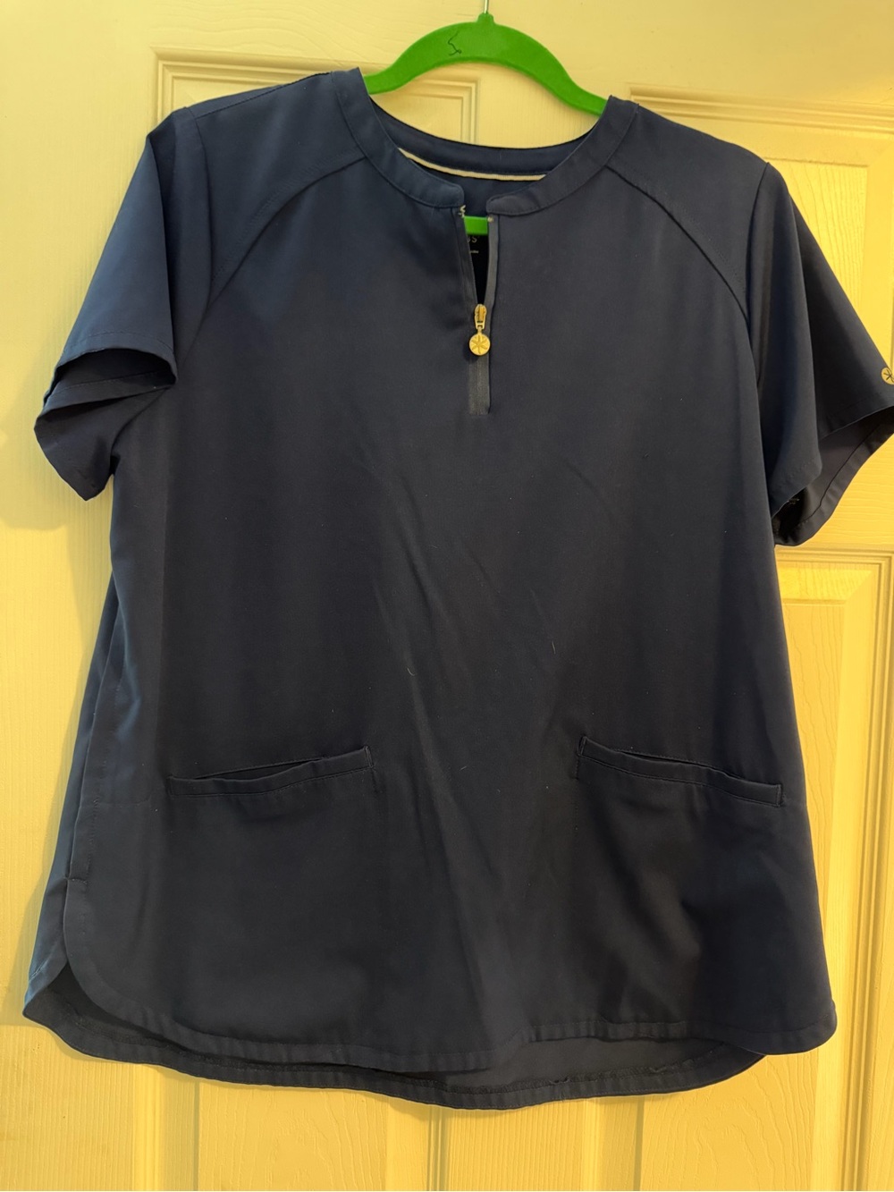 Beyond scrubs women’s top with Zipper Pull